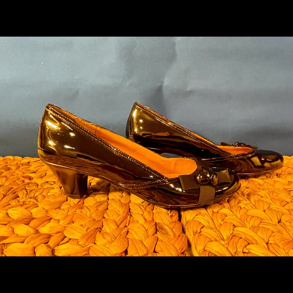 Sofft black patent leather heels. Worn once! - Picture 3 of 6